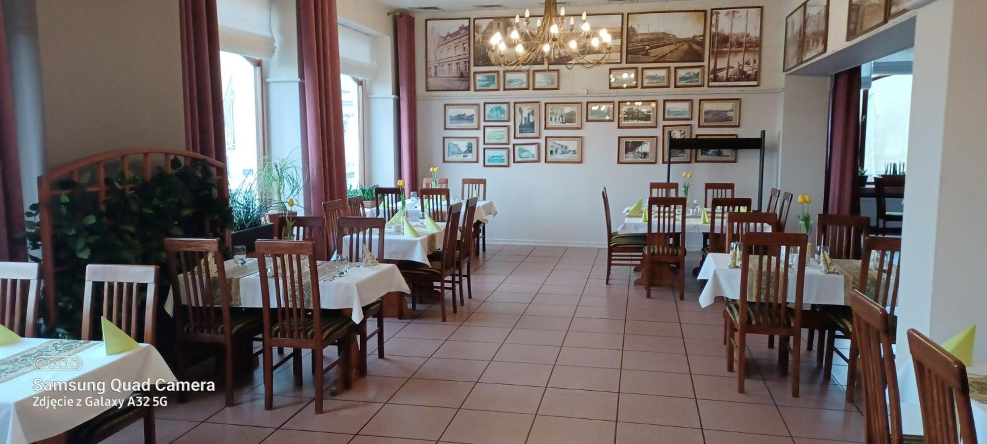 Wielkopolanka Pokoje Goscinne I Restauracja Chodziez Exterior photo